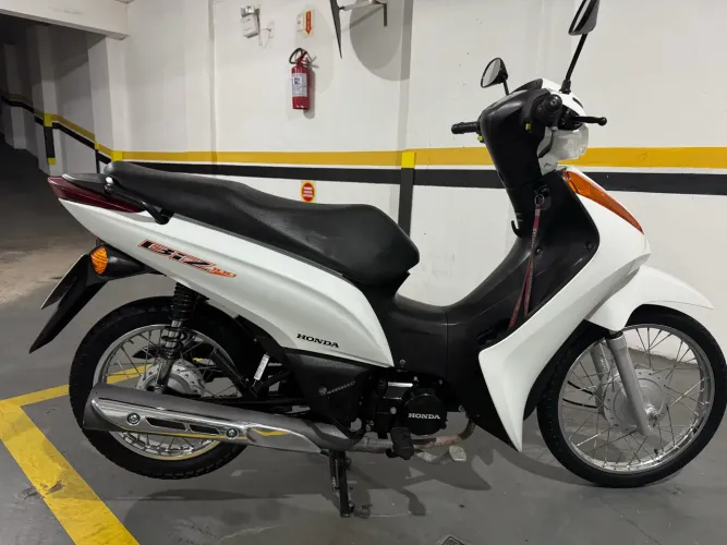 VENDO HONDA BIZ ES 100 - ANO 2015 