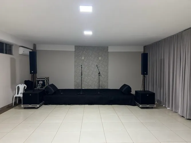 Locação de som, palco, luz, e ground.