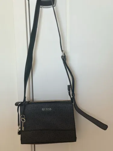 Bolsa tiracolo pequena GUESS