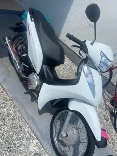 Biz 110i Branca - Impecável, Muito Nova e Bem Cuidada!