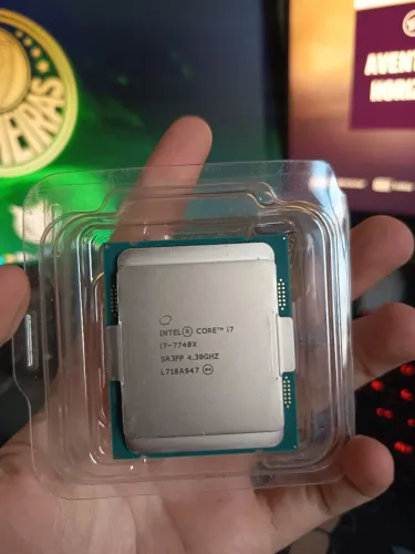 Intel Core i7-7740X 4.3GHz (Clock Turbo 4.5GHz) - LGA2066/X299