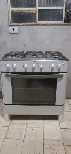 Vendo ou troco Fogão de 6 bocas por um Fogão de 4 bocas 