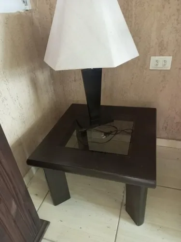 Mesa de centro com tampo de vidro