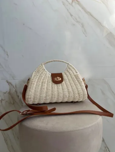 Bolsa meia lua off white