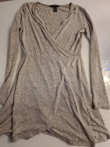 Vestido estilo Envelope em Tricot Cinza - Forever 21 - Usado em excelentes condições