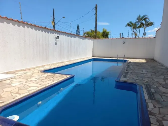 VENDE OU ALUGA CASA NA PRAIA - ITANHAÉM - SP
