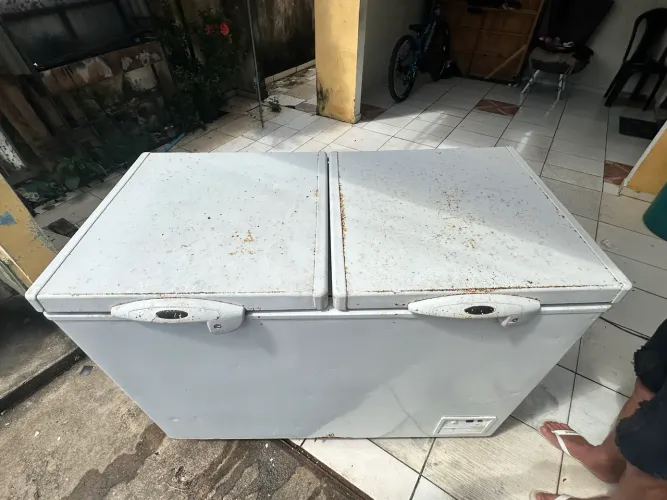 Freezer metalfrio ótimo