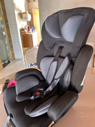 Cadeirinha de carro .