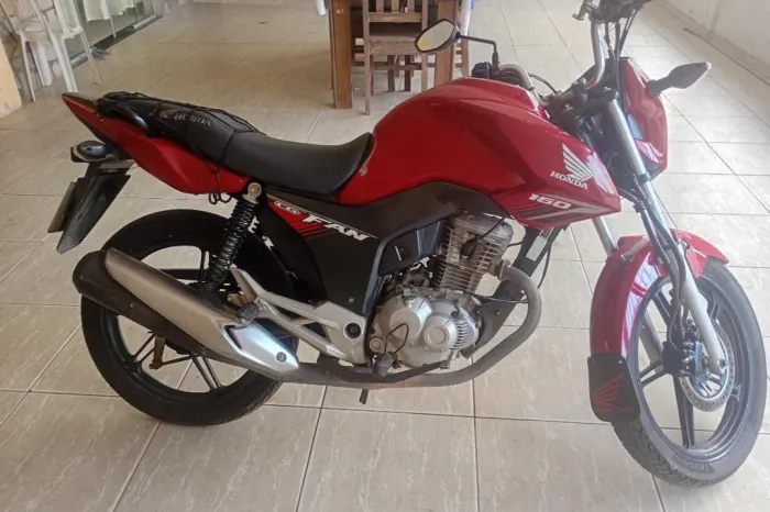 Vendo Moto no Precinho