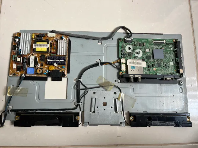 Placas internas TV Samsung - retirada de peças