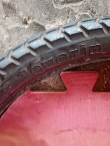 Pneu 90/90 R19