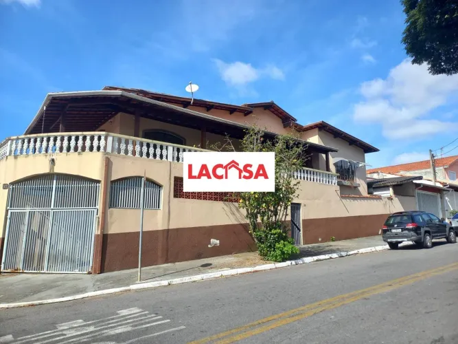 Sobrado comercial e residencial no Novo Horizonte SJC