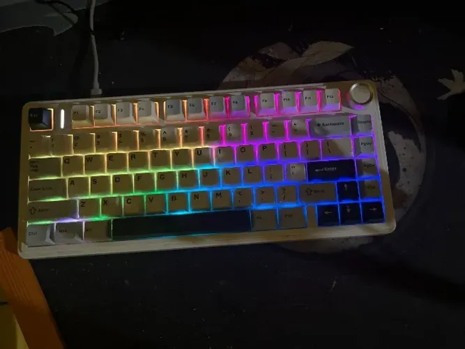 Teclado Mecanico, Aula F75