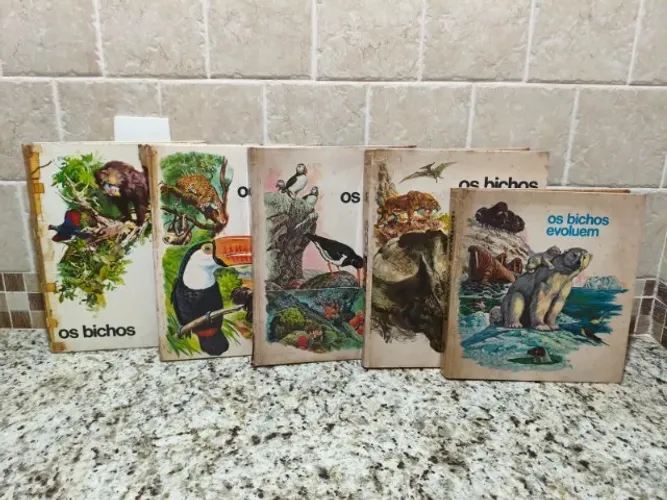 Coleção Completa Os Bichos Abril Cultural Edição de 1970: 5 Volumes + Os Bichos Evoluem