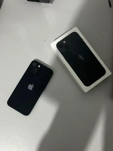 Iphone 13 - Impecável com caixa!