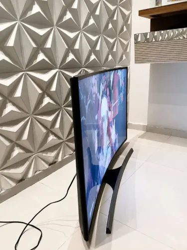 Televisão Samsung 50 polegadas tela curva
