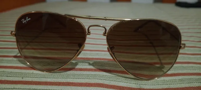 Óculos Rayban dobrável... belíssimo