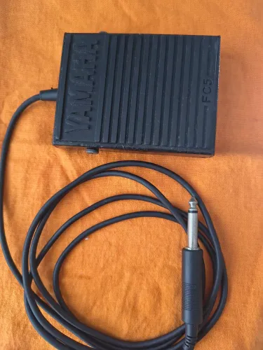 Pedal de Sustain FC5 Yamaha conservadissimo