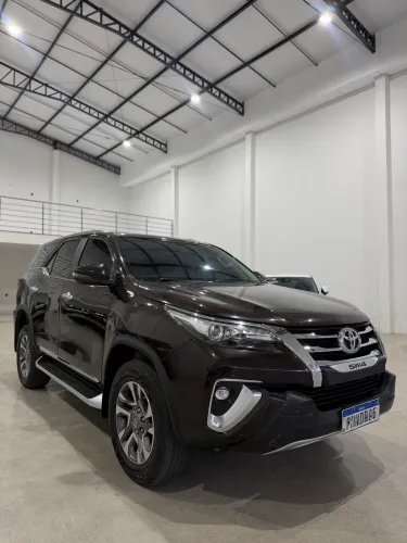 Toyota Hilux SW4 SRX 4X4 2.8 TDI 16V Dies. Aut. 2019