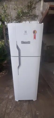 Geladeira Electrolux Frost Free 371 litros