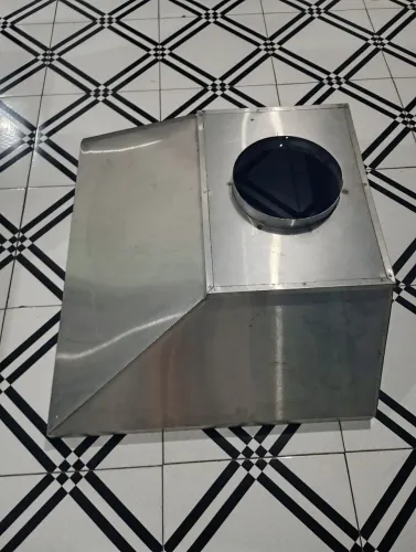 Coifa com motor  perfeito estado de conservação 