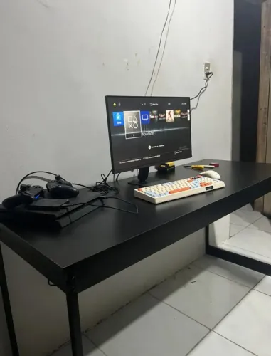 Mesa Industrial 150cm Com Estrutura Em Aço