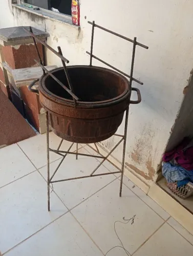 Vendo churrasqueira R$90