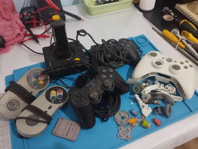 Lote de controles de games
