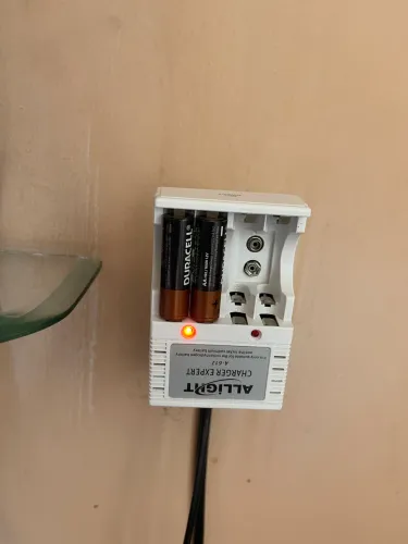 Carregador de pilha AA e pilha recarregavel