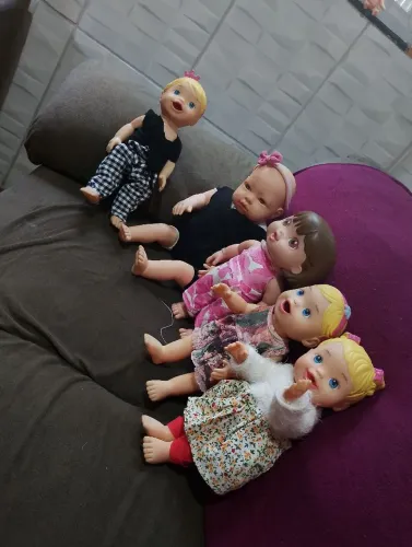 5 bonecas lindas