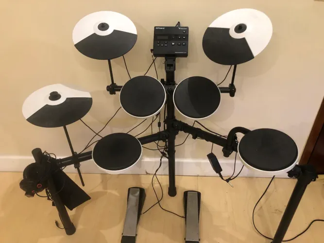 Bateria Eletrônica Roland TD-02 V-Drums
