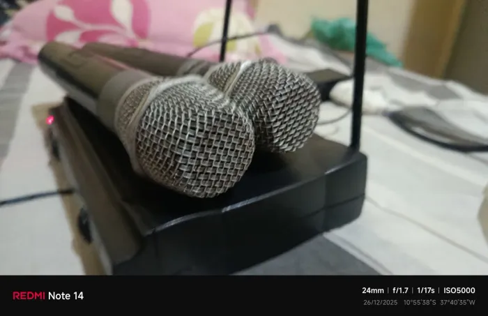 Vendo esse aparelho de microfone sem fio em boas condição funcionando perfeitamente