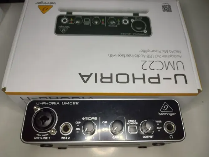 Interface de Áudio UMC22 Behringer U-Phoria
