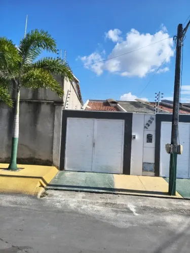 Vendo casa no Siqueira Jatobá prox. a Av Urucutuba pronta para morar com 2 suites e 2 vaga