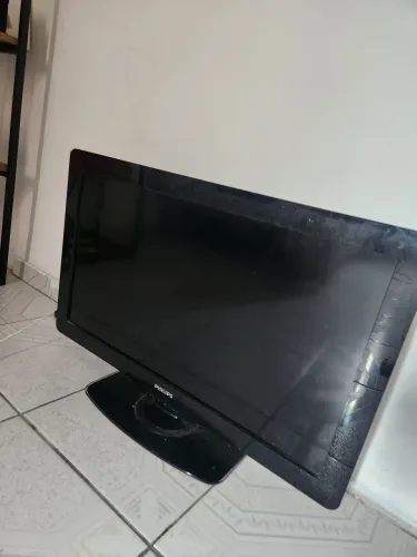 Televisão Philips quebrada, não funciona mais 