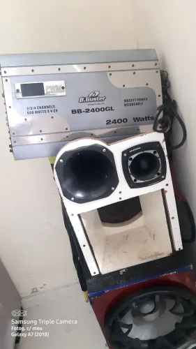 Vendo um som de automóvel