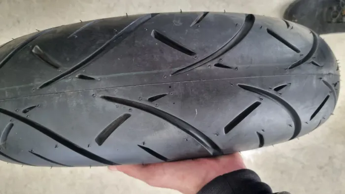 PNEU METZELER 170/80-15 MARATHON ULTRA ME888 (77H)