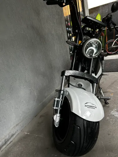 Moto elétrica 3000w pouco usado 