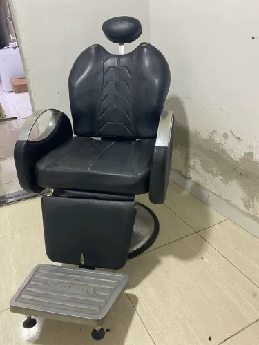 Vende-se cadeira de barbearia usada