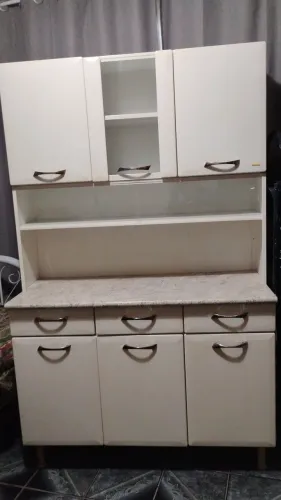 Vendo excelente armário de cozinha!