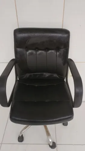 Vende-se uma cadeira 