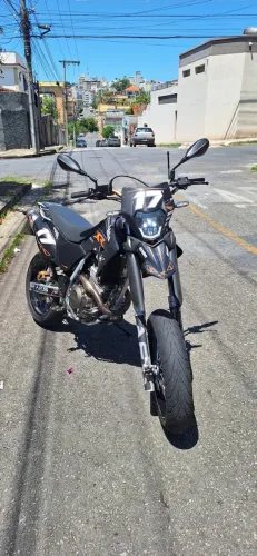 Honda tornado supermoto