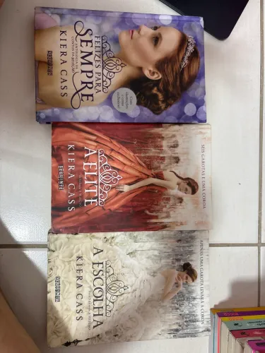 Livros: A elite, A escolha, Felizes para sempre 
