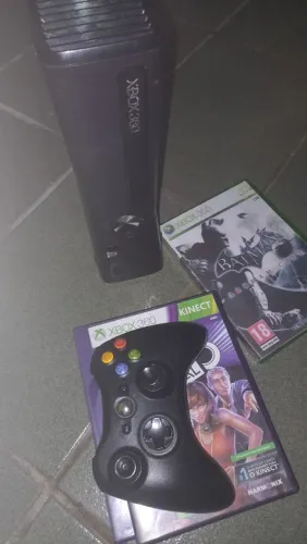 Xbox 360+ 1 controle funcionando normal+3 jogos/para consertar