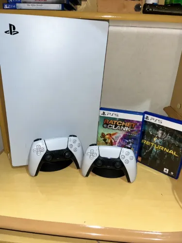 PS5 COM LEITOR | 2 CONTROLES E 2 JOGOS | 3 MESES DE GARANTIA