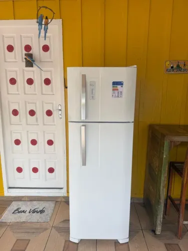 Geladeira electrolux Frost Free (entrego)