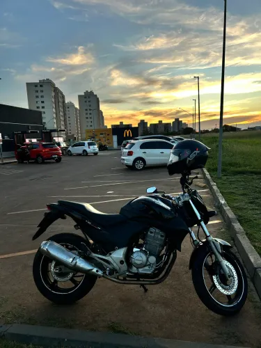 Cb 300R