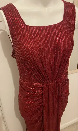 Vestido cor Marsala em paetês