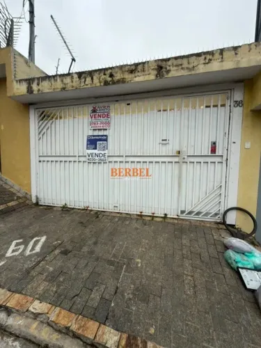 Casa À Venda no Bairro Jardim Brasília, 2 Dormitórios com Suíte, 2 Vagas sem cobertura, 30