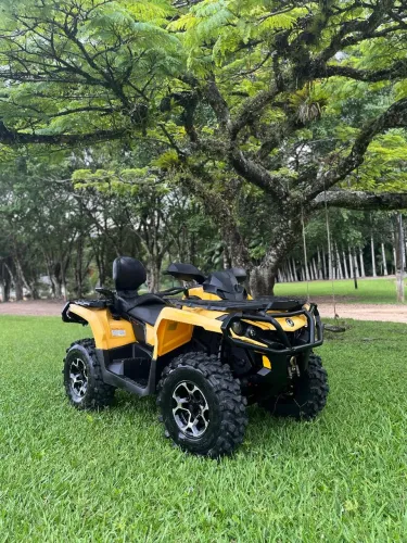 Quadriciclo Can-Am 650 Max XT